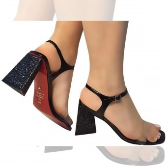 Sandália Verniz/ Triangulo/ Salto 9cm  