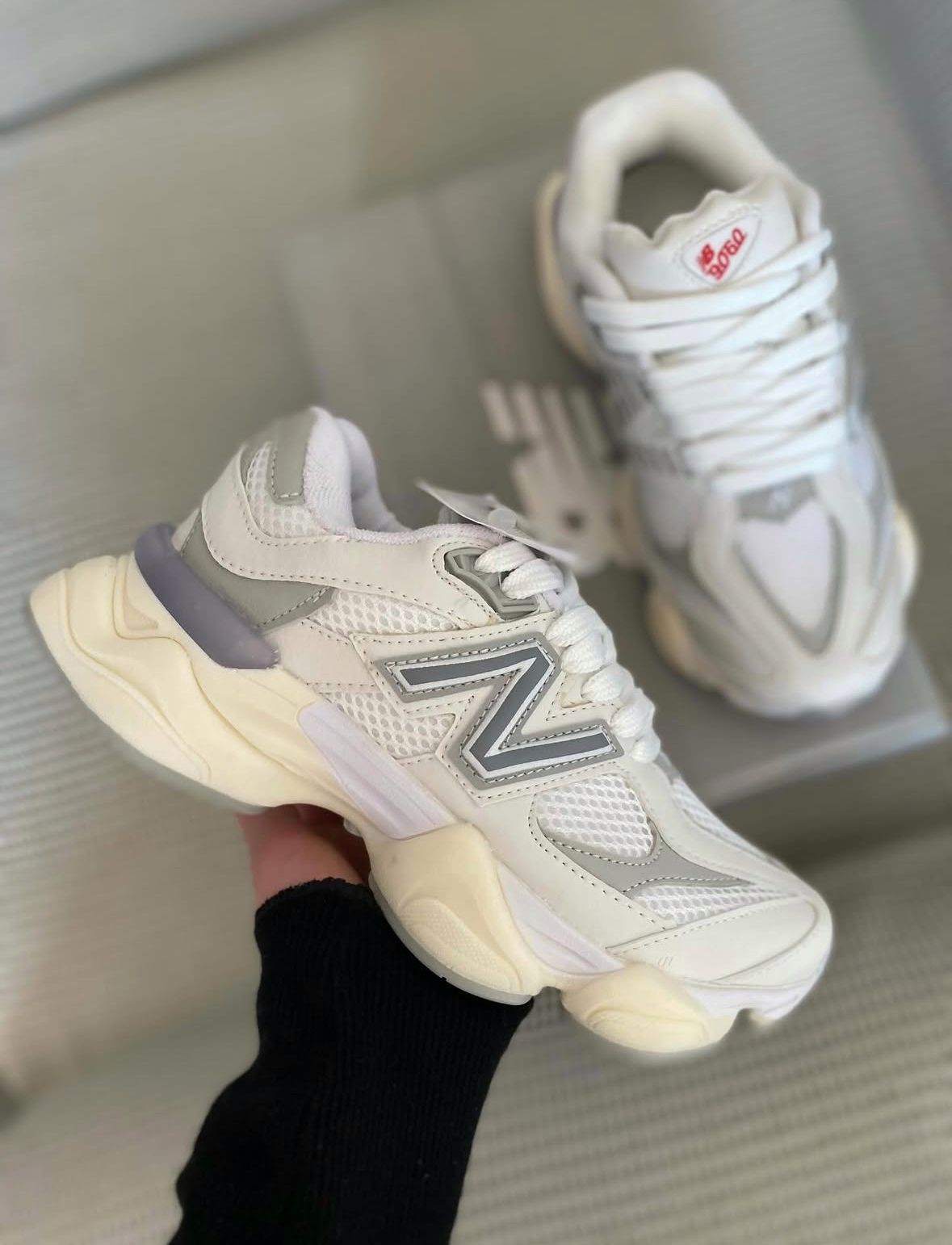 Off White